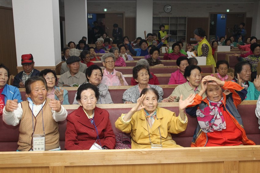 2.어르신 대상 치매 서포터즈 교육